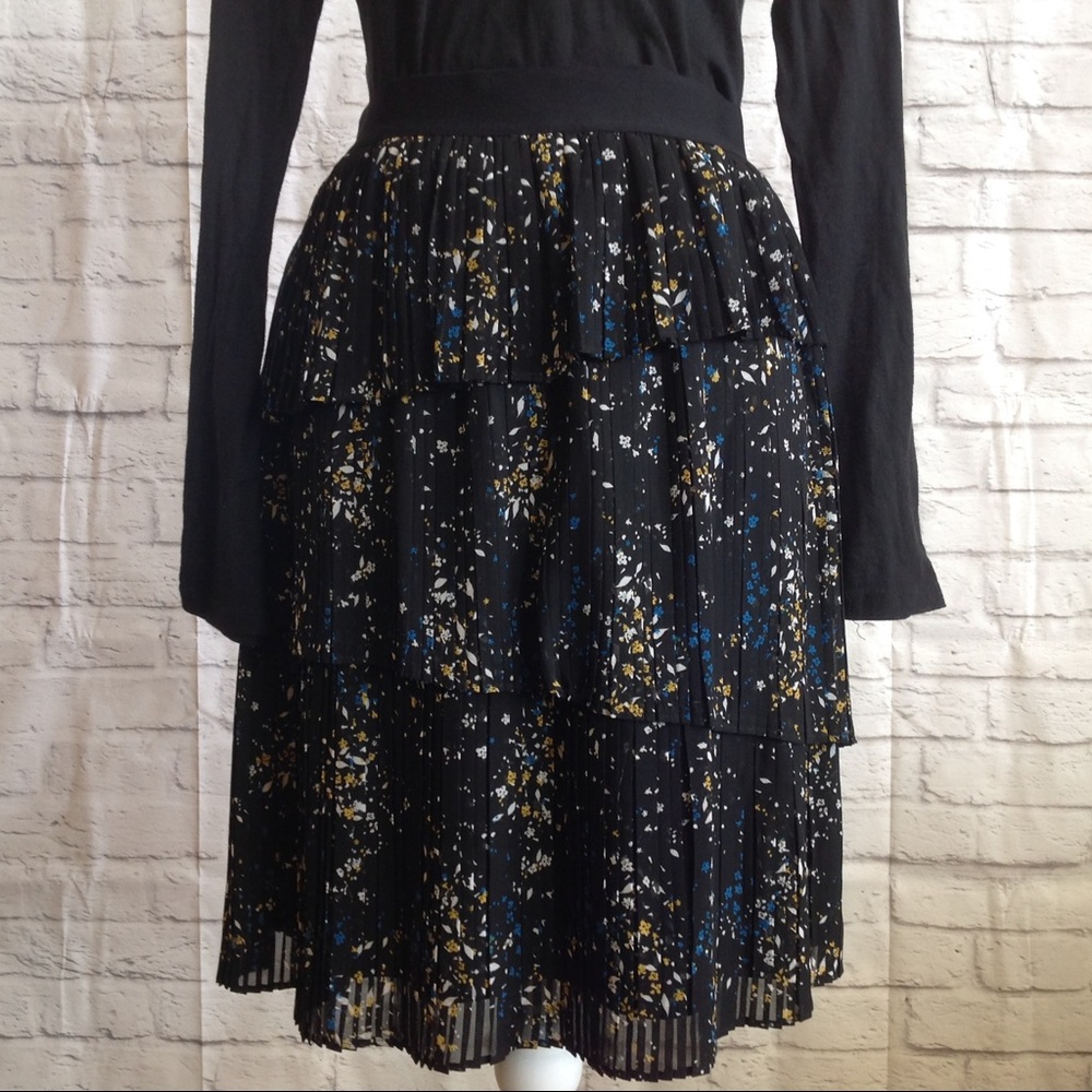 Worthington Layered Pleaded Skirt Size Large